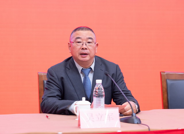 EL3_1952 2.jpg EL3_1952 2.jpg