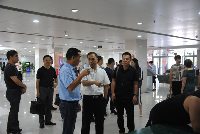 省政协常委、民建省委会专职副主委郭吉丰带队赴温州开展“最多跑一次”改革专项民主监督调研