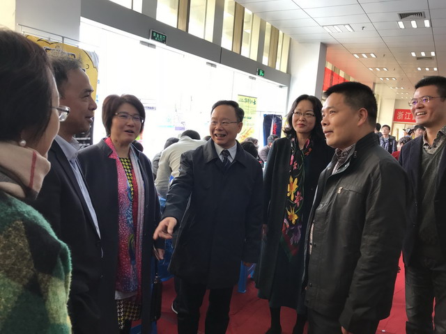 在“浙理” 民建省委会为大学生和会员企业举办“相亲会”