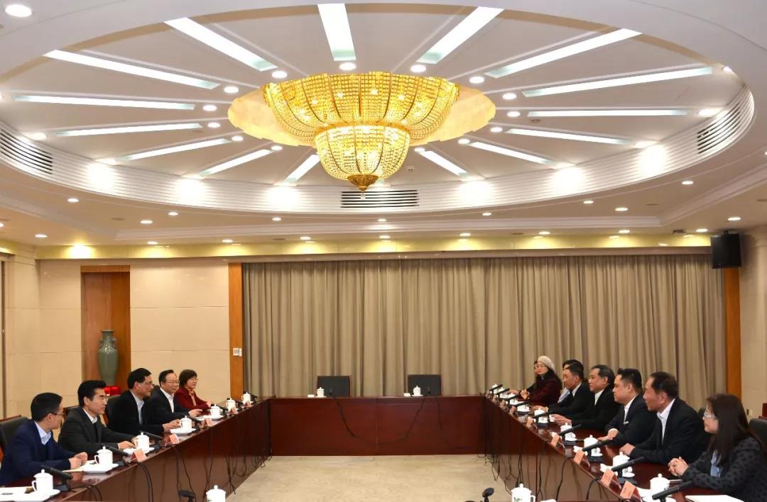 熊建平、陈小平会见香港包达三基金会一行